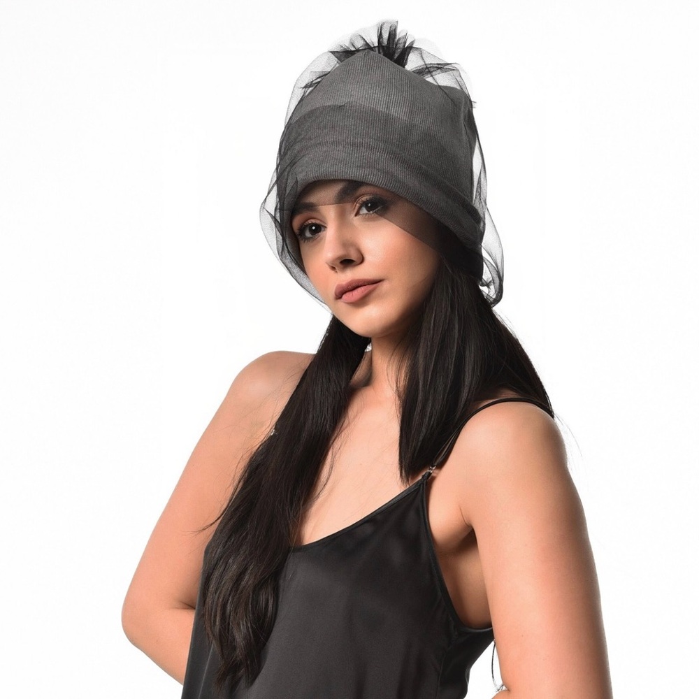 NWOT Tulle Beanie
